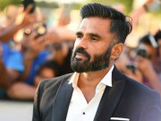 بھارتی اداکار سنیل شیٹی مشکل میں مدد کرنے پر ایک پاکستانی کے شکر گزار