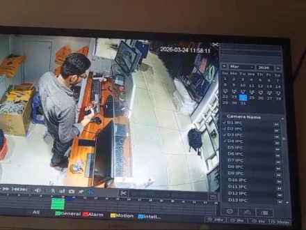 حیدری مارکیٹ میں واقع شوروم کے منیجر نے خود کو گولی مار کرخود کشی کرلی