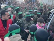 غزہ جنگ بندی کا آغاز ہوگیا؛ حماس نے اسرائیلی یرغمالی ریڈ کراس کے حوالے کردیے