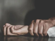 لاہور؛ خاوند کے سامنے بیوی کا گینگ ریپ، مرکزی ملزم فائرنگ کے تبادلے میں ہلاک