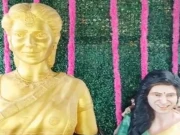 آندھرا پردیش؛ مداح نے بالی وڈ اداکارہ کے نام پر مندر تعمیر کرلیا