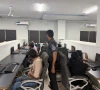 کراچی؛ غیرقانونی کال سینٹر میں امریکی شہریوں سے مبینہ فراڈ میں ملوث 33 افراد گرفتار