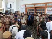 بھارتی پولیس نے اداکار وجے کے خلاف مقدمہ درج کرلیا، ہلاکتوں کی تعداد 39 ہوگئی