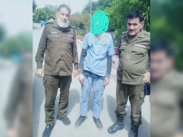 لاہور؛ مینٹل اسپتال میں انوکھی واردات، مریض اسپتال سے ایمبولینس لے کر فرار