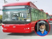 کراچی: کورولا کار گینگ سرگرم، پیپلزبس کو یرغمال بنا کر 11 لاکھ روپے لوٹ لیا