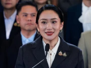 تھائی لینڈ کی وزیراعظم کو عدالت نے فون لیک معاملے پر عہدے سے برطرف کردیا