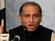 اس وقت سفارتی جنگ جاری ہے اور ہمیں پیچھے نہیں ہٹنا چاہیے، سابق سفیر