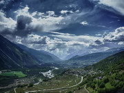 سوئٹزرلینڈ کے گاؤں میں رہیے اور 25 ہزارسوئس فرانک پائیے