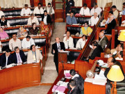 40لاکھ تارکین وطن کراچی کو معاف کر دیں ایک واقعے پر تجربہ کار افسر ہٹا دیے گئے ہم حکومت کیسے چلائیں قائم 