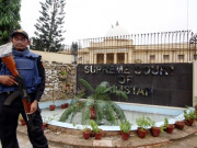 امریکی صدر ڈونلڈ ٹرمپ کو ایک کھوکھا الاٹ کرنیکا بھی اختیار نہیں سپریم کورٹ