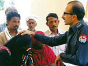 معذور بچیوں کا خرچہ مانگنے پر شوہر کا بہیمانہ تشدد تفتیشی بھی بک گیا