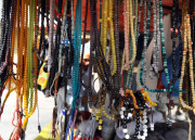 رمضان المبارک میں تسبیح، ٹوپی اور جائے نماز کی مانگ میں نمایاں اضافہ