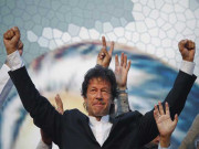 عمران خان نااہلی سے بچ گئے سپریم کورٹ کا فیصلہ آگیا