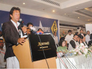 23  مارچ کو سونامی میٹرو میں بیٹھ کرمینار پاکستان آئیگا عمران خان