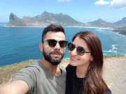 ویرات اور انوشکا ہنی مون پر بھی مداحوں کو نہیں بھولے