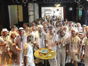 سڈنی کرکٹ گراؤنڈ میں ایک ساتھ 90 ’شین وارن‘ پہنچ گئے