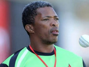 مکھایا انتینی زمبابوے کے بولنگ کوچ کے عہدے سے مستعفی