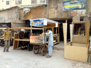 تجاوزات کیخلاف کارروائی سے ٹھیلے اور کیبن بنانے والوں کا کام متاثر