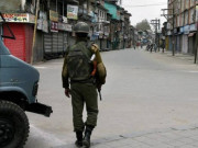 مقبوضہ کشمیر مظاہرے روکنے کیلیے سخت پابندیاں متعدد حریت رہنما نظر بند و گرفتار