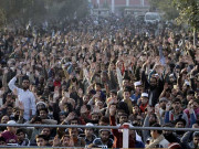 بجا کہے جسے عالم اسے بجا سمجھو