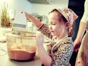 تعلیم اور امورخانہ داری بیٹیوں کے لیے دونوں ہی ضروری