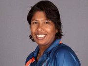 جھولان گوسوامی نے ون ڈے کرکٹ میں وکٹوں کی ڈبل سنچری بنالی