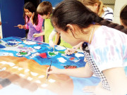 گھر پر آرٹ کا شوق بچوں اور بڑوں دونوں کے لیے مفید ہے