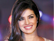 گانے کے لیے ہاں کرنے میں طویل وقت لیا پریانکا چوپڑا 