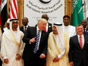 دل خون کے آنسو روتا ہے مسلماں بے خبر سوتا ہے