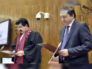 چیئرمین سینیٹ صادق سنجرانی پر پیپلز پارٹی اور ن لیگ دونوں مہربان رہیں