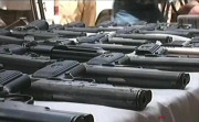 سابق حکومت نے آخری ڈیڑھ سال میں39ہزاراسلحہ لائسنس دیے 