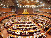 سیاستدان تحمل سے کام لیں