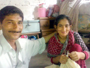 پیسے نہ دینے پر شوہر نے بیوی پر تیزاب پھینک دیا    