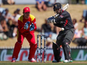 یو اے ای نے 3 رنز سے ہرا کر زمبابوے کو ورلڈ کپ سے تقریباً باہر کر دیا