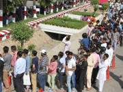 شائقین کی بڑی تعداد ٹکٹ حاصل کرنے سے محروم