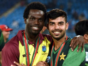 شاداب خان کی چیڈوک والٹن کے ساتھ خوشگوار موڈ میں تصویر وائرل