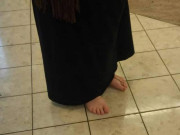 گزشتہ 3 برس سے ننگے پیر رہنے والی امریکی خاتون