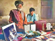 100 سے زائد ایوارڈ واپس لے لو روٹی دیدو گلوگار بشیربلوچ