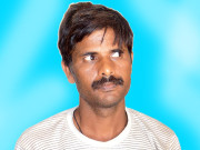 وہ آٹھ سال سے اپنے گم شدہ باپ کو تلاش کر رہا ہے  