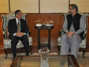 کیوں نہ ایک چیف جسٹس منتخب کرکے دیکھا جائے