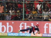 ٹرینٹ بولٹ کے حیران کن کیچ کی ویڈیو وائرل ہو گئی