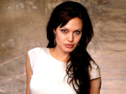 افغانستان میں بچیوں کے اسکول کی تعمیر پر خوش ہوں انجلینا جولی