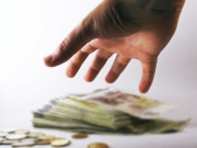 ڈی سی وسطی کے کریڈٹ کارڈ چوری ایک لاکھ کی خریداری بھی کرلی گئی 