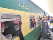 بھارتی سکھ یاتریوں کےساتھ  تنہا خاتون اور کلین شیو مردوں کے پاکستان آنے پر پابندی