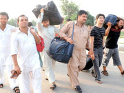 ہندو یاتریوں کو احتجاج کے بعد بھارت جانے کی اجازت 