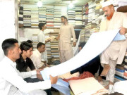 رمضان کا پہلا عشرہ ختم ہوتے ہی کپڑے کی خریداری تیز ہو گئی