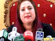 مولانا کردار کشی سے باز نہ آئے تو ہتک عزت کا دعویٰ کرونگی مسرت شاہین