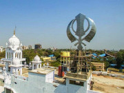 بابا گورو نانک کا 550 واں جنم دن سکھ برادری نے سوا ارب روپے مانگ لیے