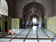 ملک بھرمیں لاکھوں افراد اعتکاف میں بیٹھ گئے