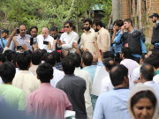 ٹکٹوں کی تقسیم کے معاملے پر کسی سے بلیک میل نہیں ہوں گاعمران خان